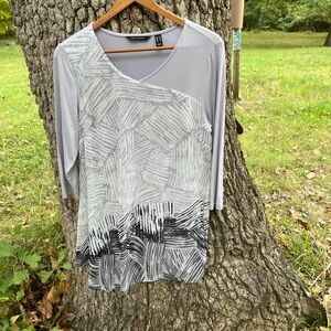 ⬇️Price Drop!⬇️H by Halston Oversized Tunic in size XS